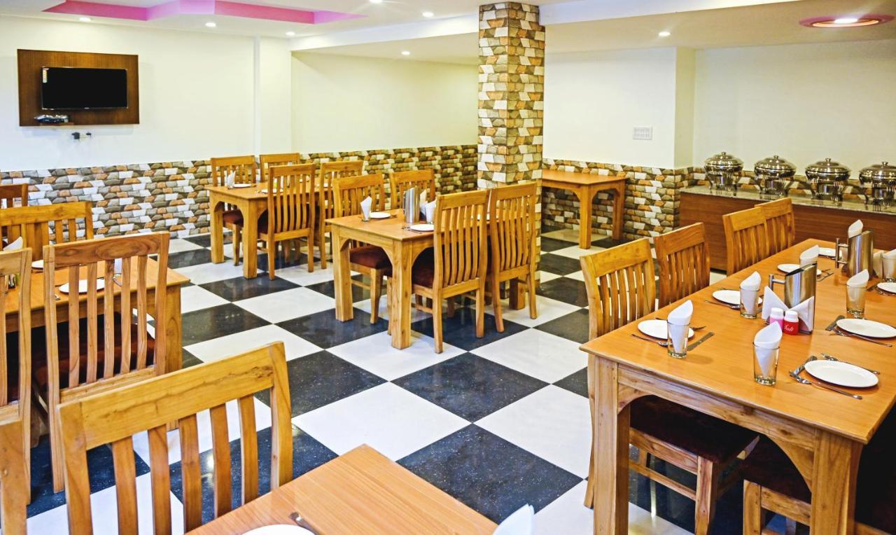 Treebo Dev With Valley View, Mall Road Manāli Екстериор снимка